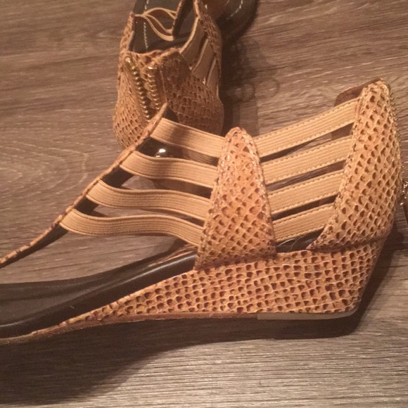 Snake Skin Pattern Sandals - Picture 3 of 3